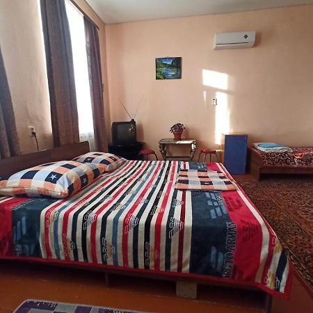 Guest House Anna Sukhumi Exterior foto