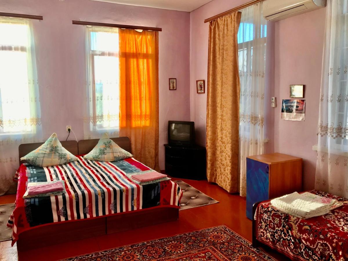 Guest House Anna Sukhumi Exterior foto