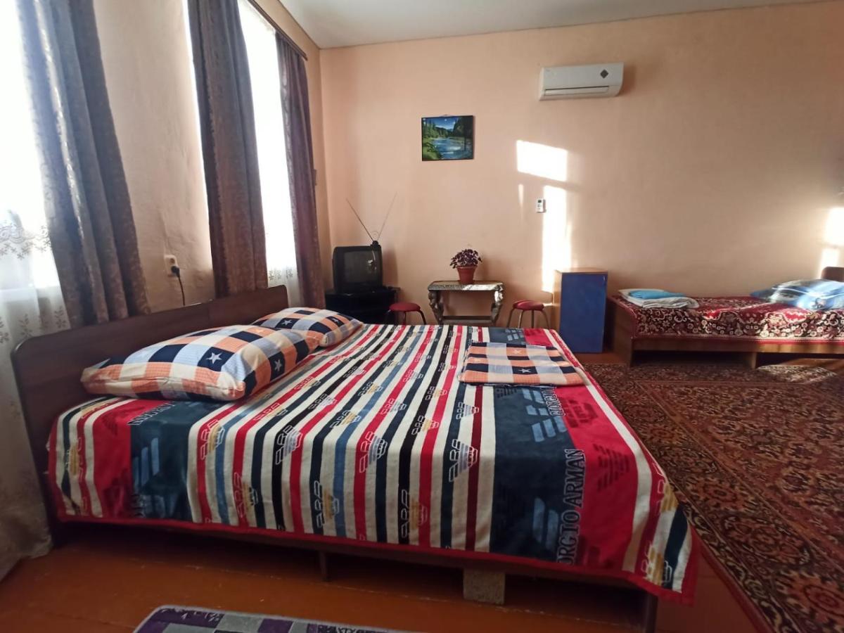 Guest House Anna Sukhumi Exterior foto