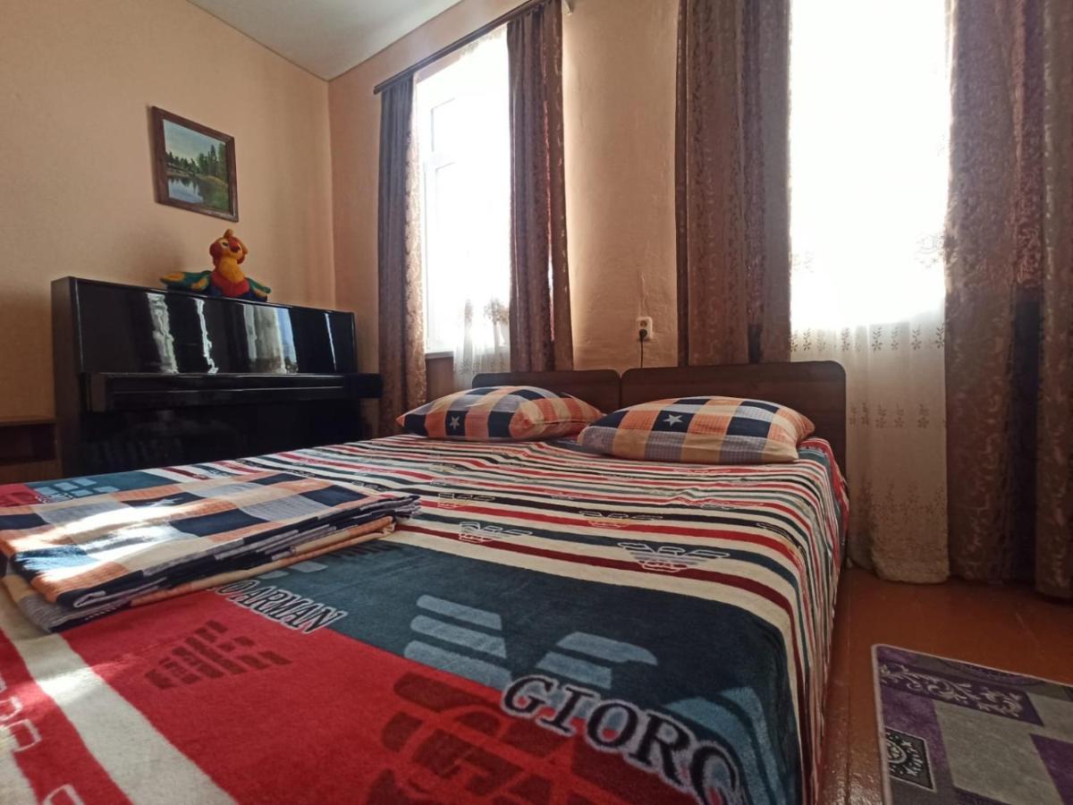 Guest House Anna Sukhumi Exterior foto