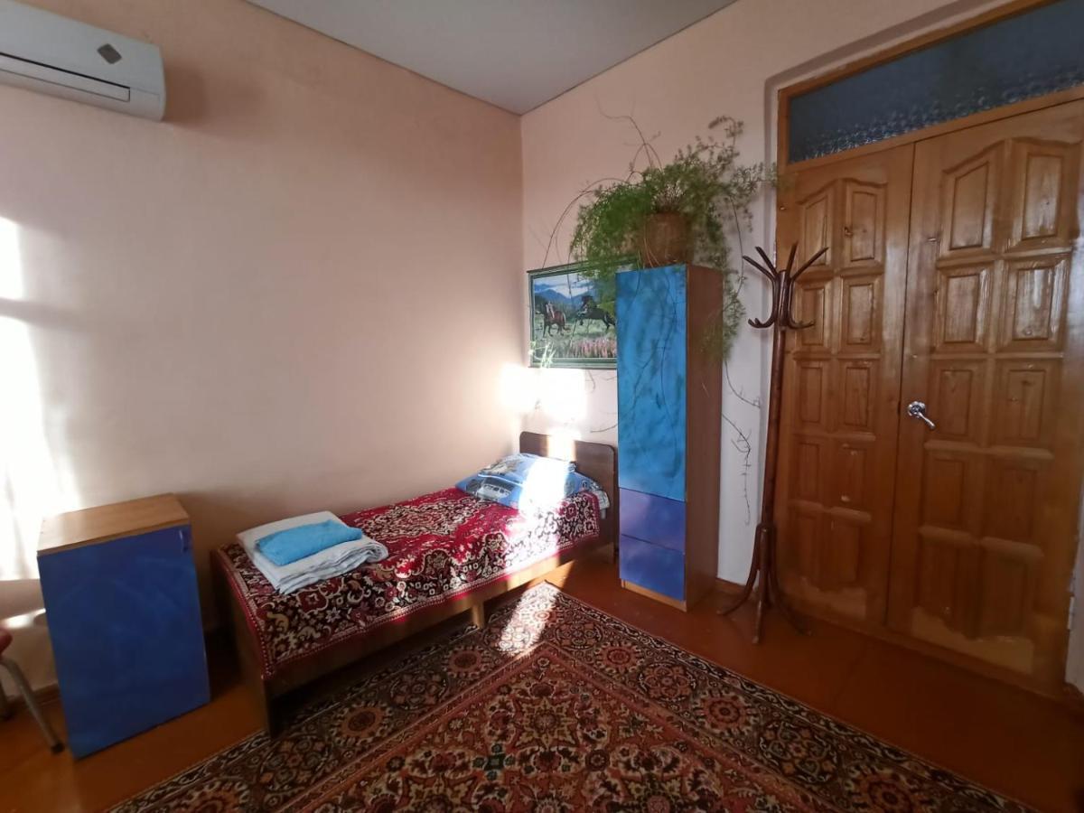 Guest House Anna Sukhumi Exterior foto