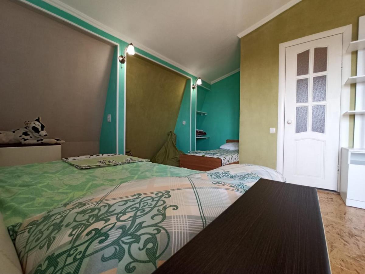 Guest House Anna Sukhumi Exterior foto