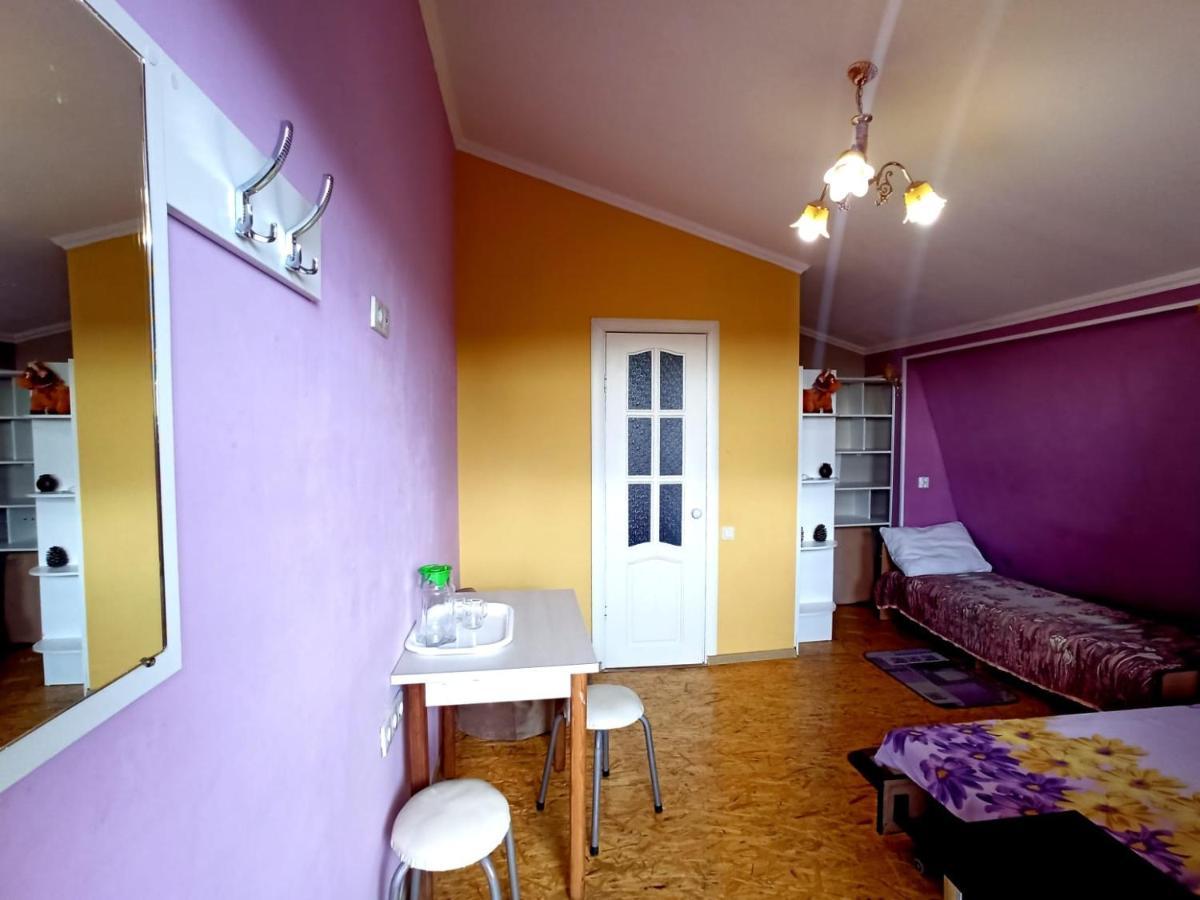 Guest House Anna Sukhumi Exterior foto