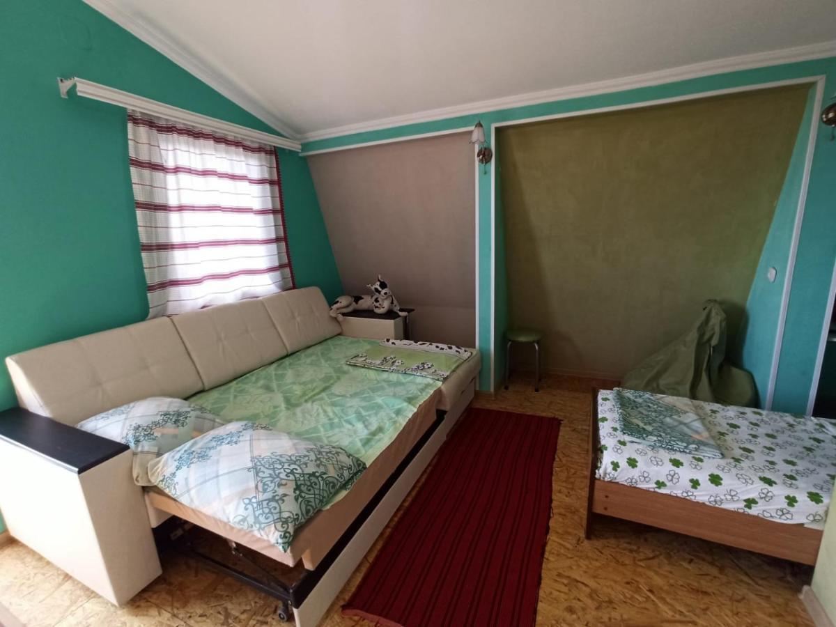 Guest House Anna Sukhumi Exterior foto